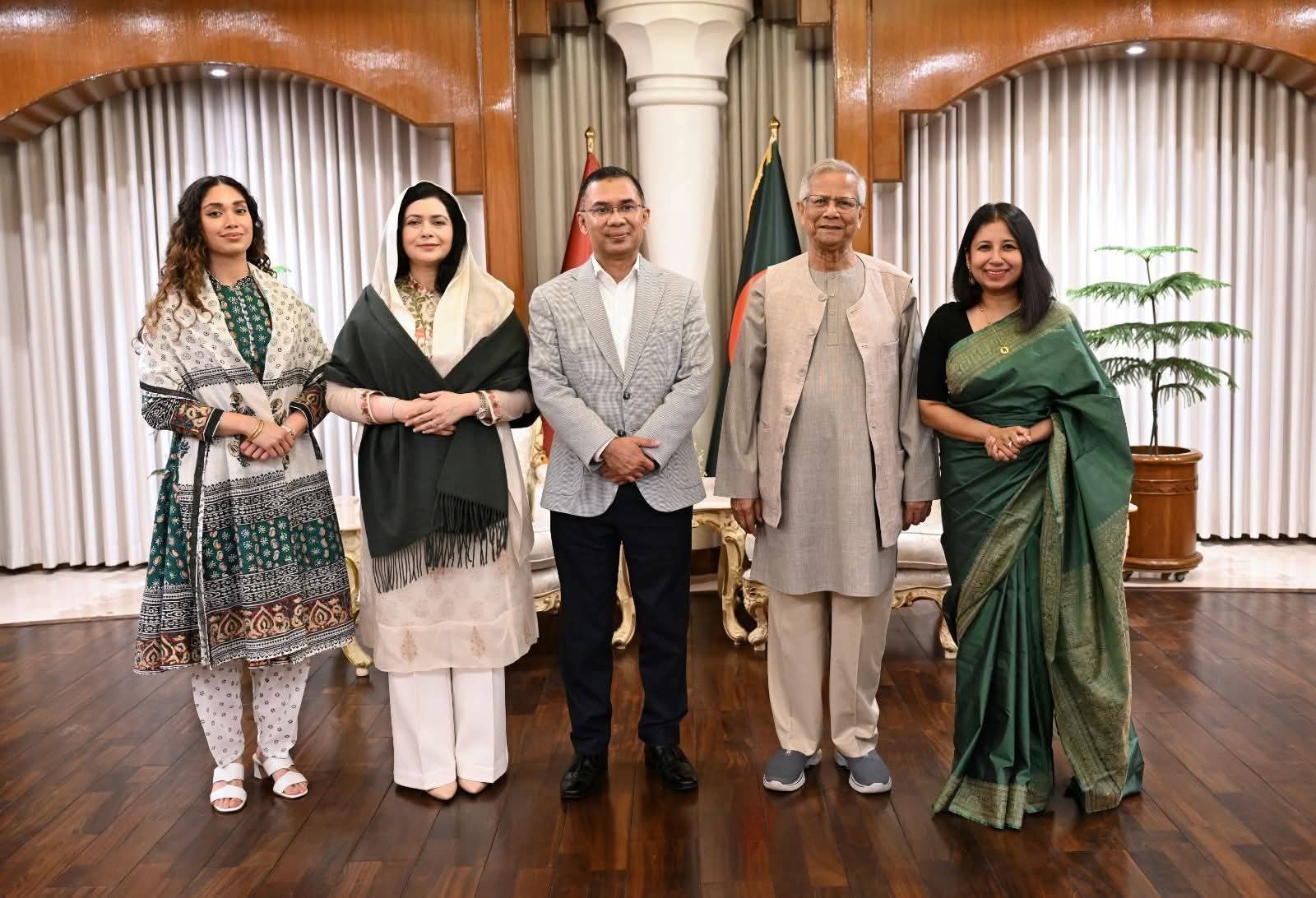 প্রধান উপদেষ্টা ড. মোহাম্মদ ইউনুসের সাথে তারেক রহমানের সৌজন্য স্বাক্ষাৎ 