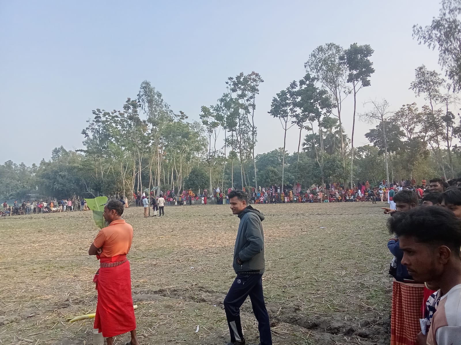 পাতা খেলায় চার মহিলা অসুস্থ, আয়োজনকে ঘিরে উদ্বেগ