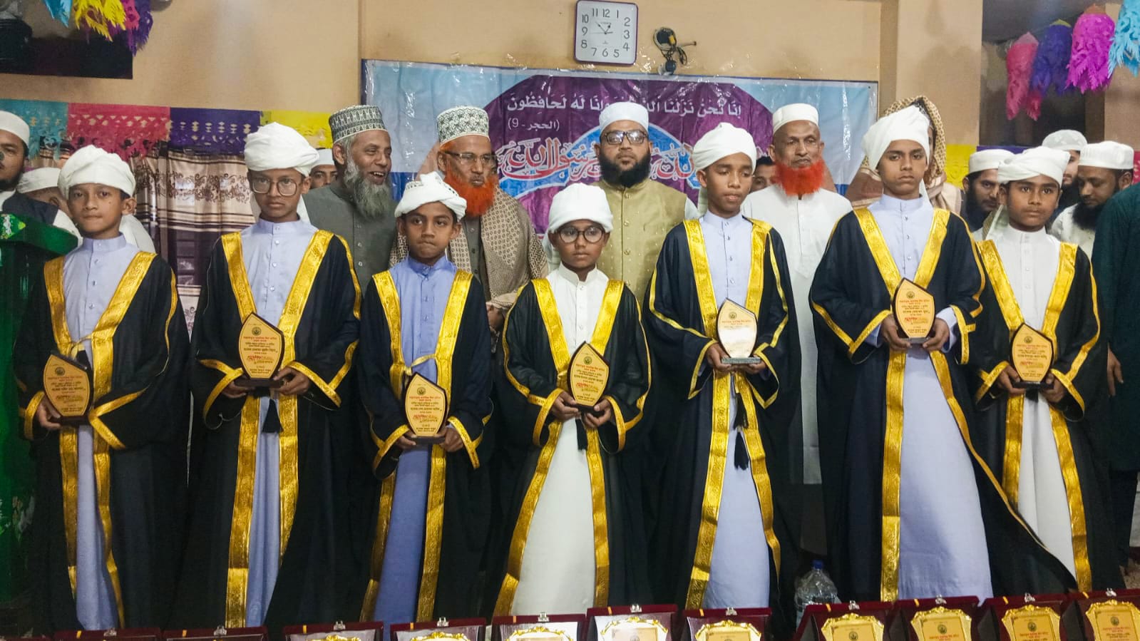মাদরাসাতুত তাহফিজ লিল বানিনা ওয়াল বানাত বার্ষিক দস্তারে ফজিলত ও পুরস্কার বিতরণ অনুষ্ঠিত