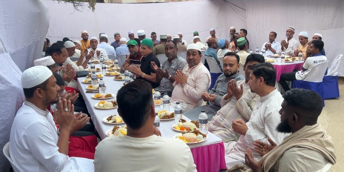 জগন্নাথপুর পৌরসভার ৮নং ওয়ার্ড কাউন্সিলর প্রার্থী শামীম আহমদের উদ্যােগে ইফতার