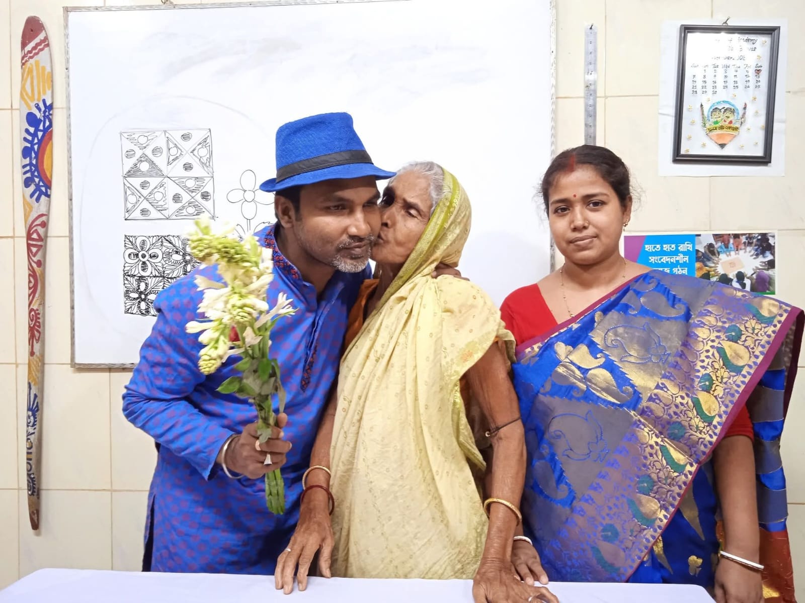 মাক নিয়ে লেখা চিত্রশিল্পী মিলন বিশ্বাস এর কবিতা