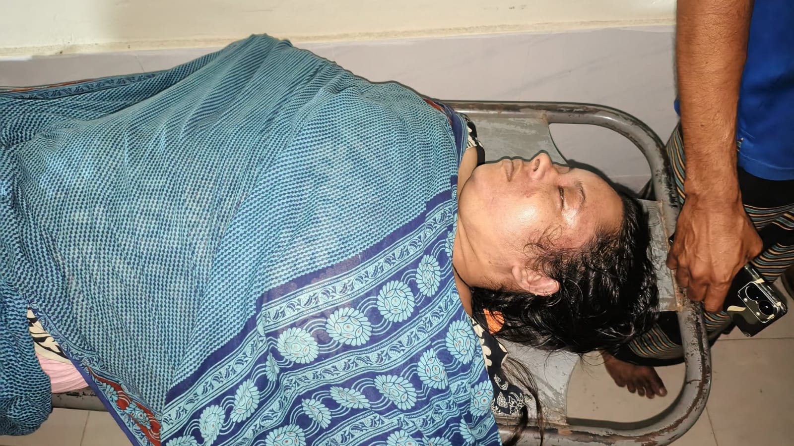 ‎নিয়ামতপুরে গৃহবধূর রহস্যজনক মৃত্যু