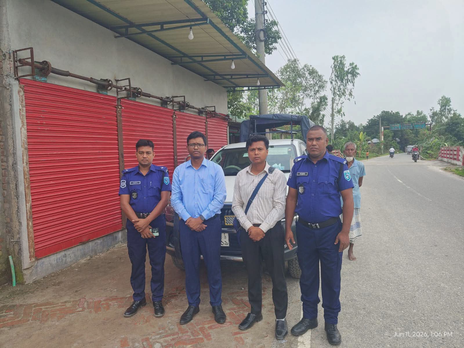 ডিমলায় অবৈধ মিনি পেট্রোল পাম্পে ভ্রাম্যমাণ আদালতের অভিযান, জরিমানা ৫০ হাজার