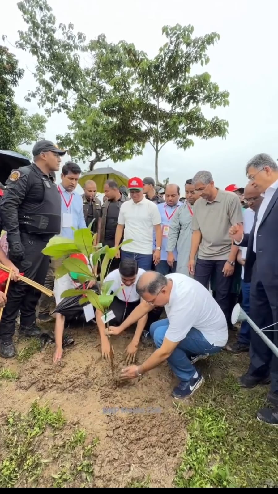 কক্সবাজারে পালতলী খাল পুনঃখননের উদ্বোধন করলেন প্রধানমন্ত্রী তারেক রহমান